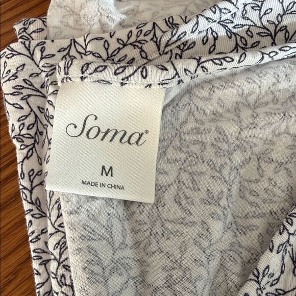 Soma Women’s Cool Nights Pajama Set V Top Pants w/ Pockets, Botanical Leaf Print - Picture 2 of 12